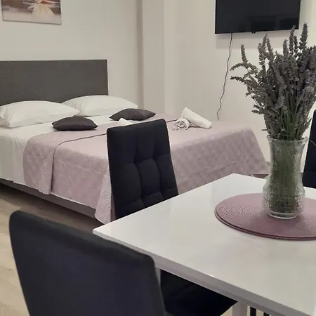 Apartment Ellamar Center 2 Makarska