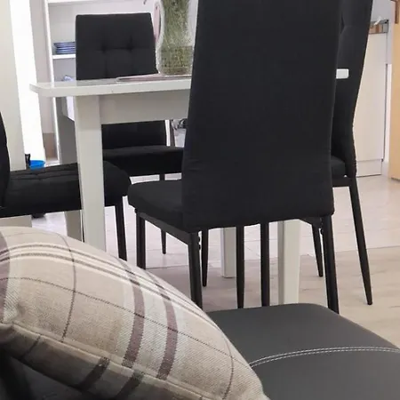 Ellamar Center 2 Апартаменты *